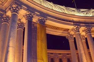 МИД Украины выразил протест из-за пересечения границы очередным российским "гумконвоем"