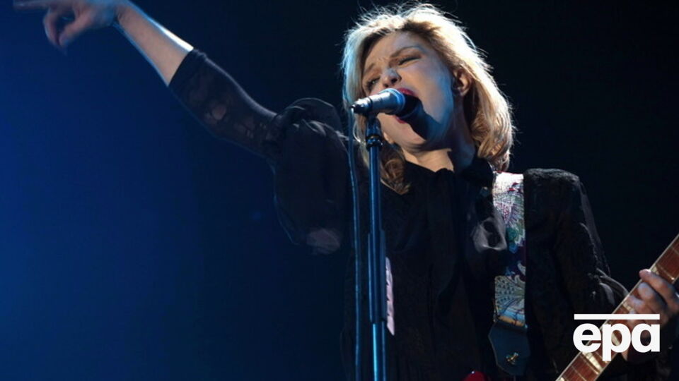 Кортни Лав спасли проезжающие рядом мотоциклисты, которым ей пришлось заплатить