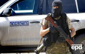 Тымчук: Три джипа с обозначениями "ОБСЕ" привезли боевикам прицеп