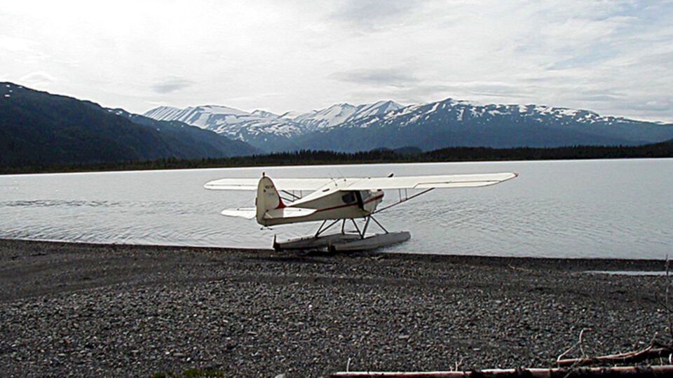 Авиаэкскурсии привлекают туристов на Аляску