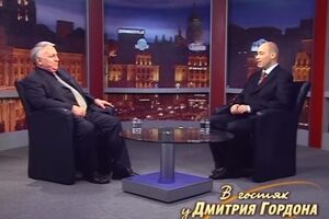 Владимир Калиниченко: Распахивается лифт, оттуда выскакивают три человека с оружием. Я понял: мне конец
