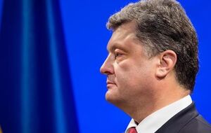 Петр Порошенко заявил, что на изучение правок в Конституцию ему необходимо несколько дней