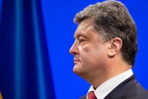 Петр Порошенко заявил, что на изучение правок в Конституцию ему необходимо несколько дней