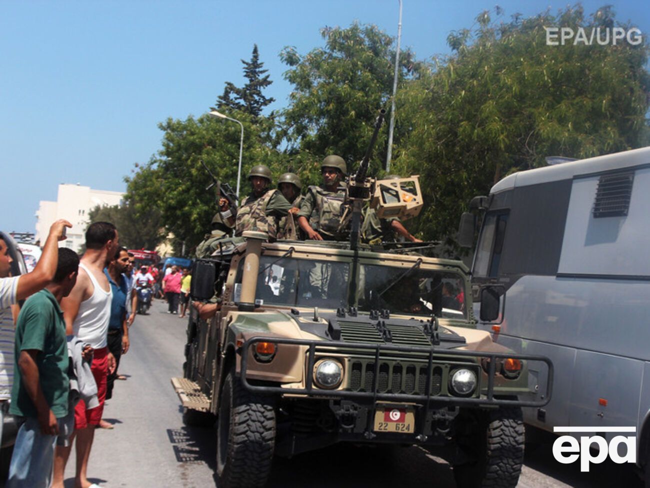 Террористы атаковали туристов на северо-востоке Туниса