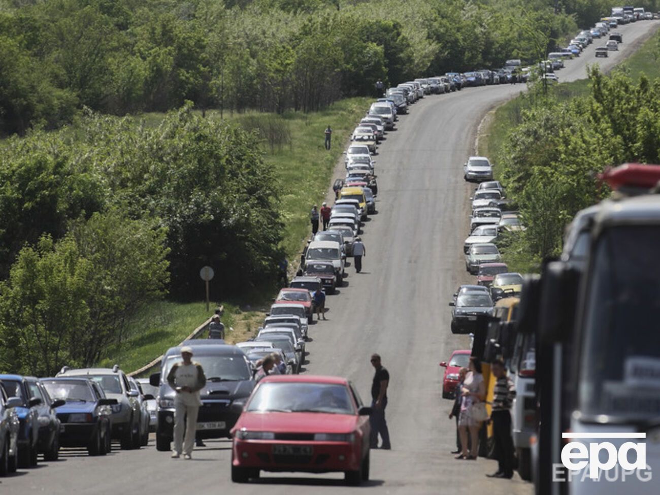 Граждане при получении пропуска больше не будут лично контактировать с чиновниками и военными