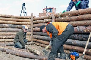900 харьковских строителей участвовали в сооружении блокпостов в Луганской области