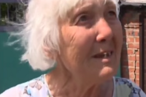 Жительница Марьинки о боевиках: Немцы были добрее, чем эта падаль, которая сейчас пришла. Видео