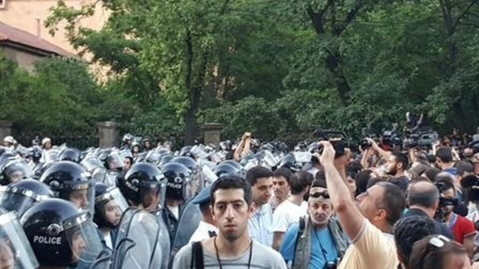 Официального заявления общественная инициатива "Нет грабежу" пока не распространяло