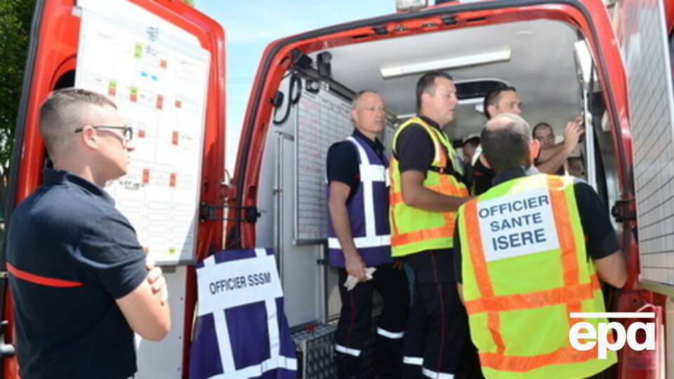 В результате нападения на завод в окрестностях Лиона один человек погиб и еще несколько человек получили ранения