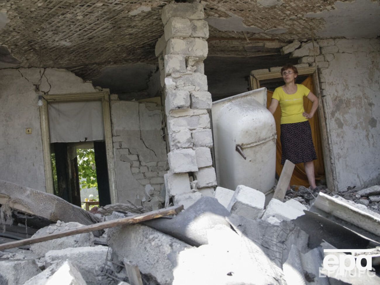 Станицу Луганскую опять обстреляли