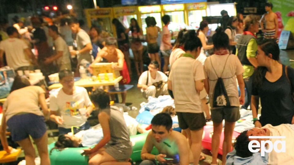 В результате взрыва пострадали сотни человек