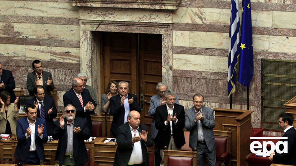 Депутаты парламента Греции поддержали идею референдума по вопросу госдолга страны