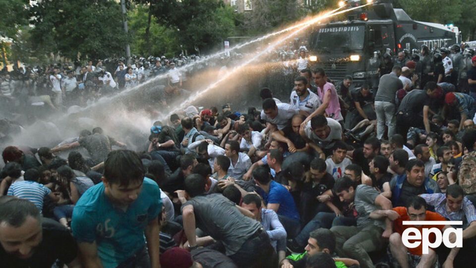 Сегодня полиция собирается "восстановить порядок" на проспекте Баграмяна