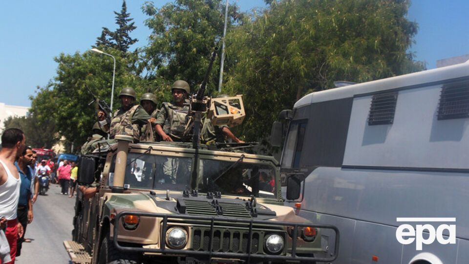 После теракта в Тунисе усилены меры безопасности