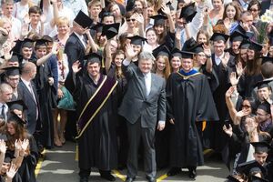 Президент Украины Петр Порошенко в День молодежи посетил Киево-Могилянскую академию