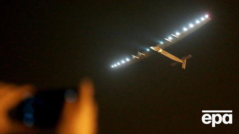 Самолет направляется на Гавайи