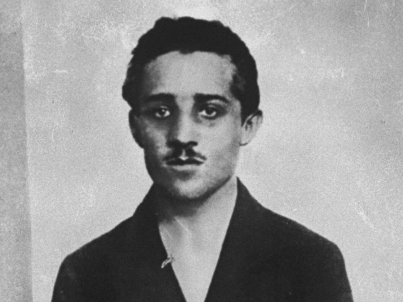 В Белграде открыли памятник Гавриле Принципу