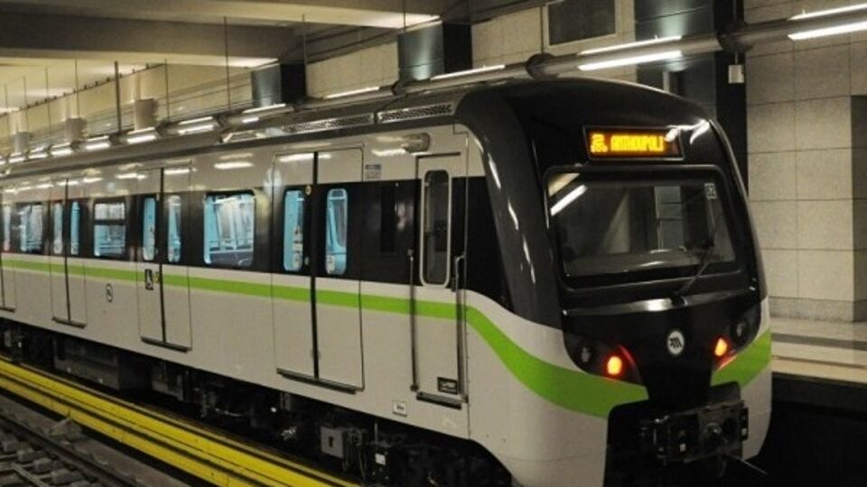 Проезд в афинском метро неделю будет бесплатным