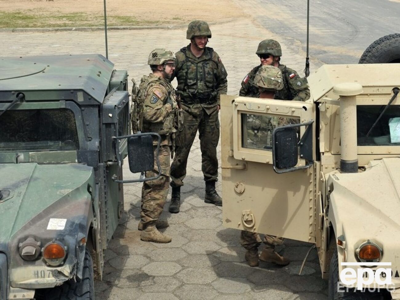 Латвия намерена принять участие в военных учениях в Украине и Грузии