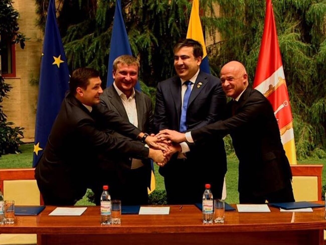 Саакашвили: В Одессе создан центр административных услуг. Видео