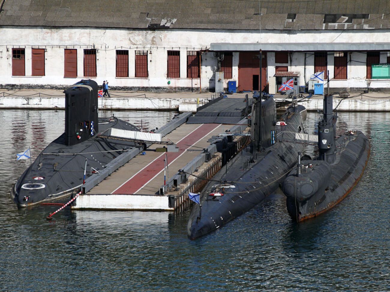 Украинские базы подлодок остались в аннексированном Россией Крыме