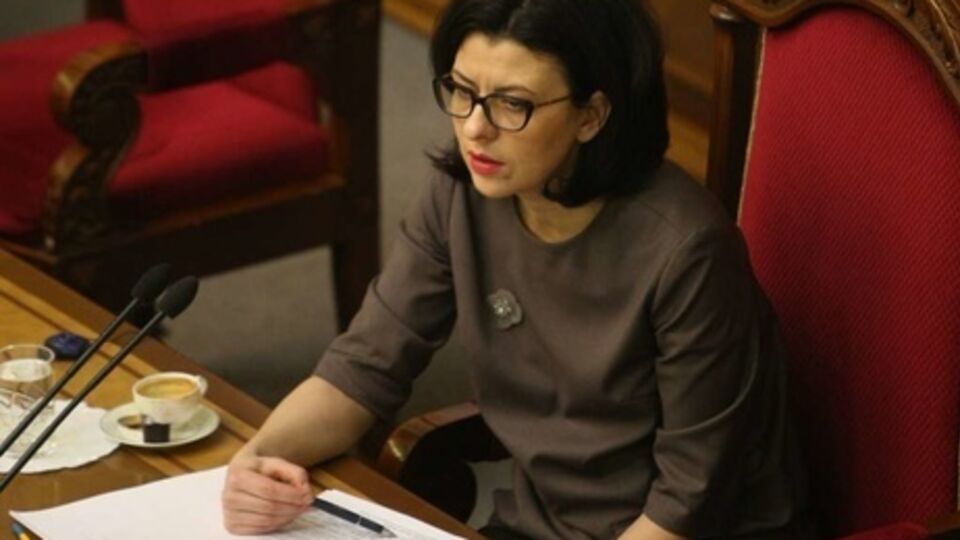 Сыроед: Если исполнительная власть на местах (префекты) подчинена президенту, а президент не подчинен парламенту, то какая же это парламентская демократия?