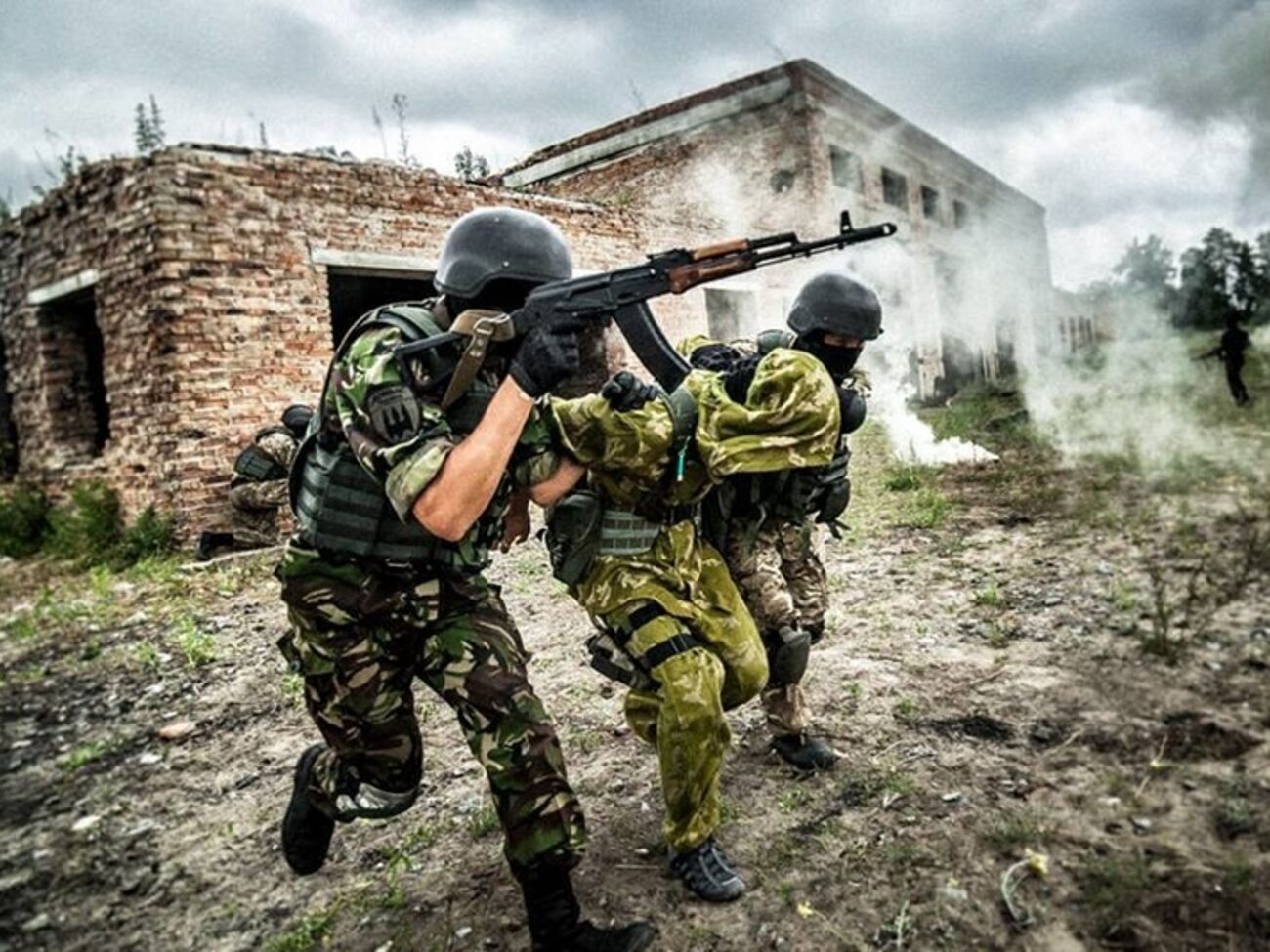 Штурмовая группа батальона "Донбасс" прошла курс подготовки по зачистке зданий. Фоторепортаж