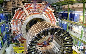 БАК начнет сталкивать частицы в поисках темной материи