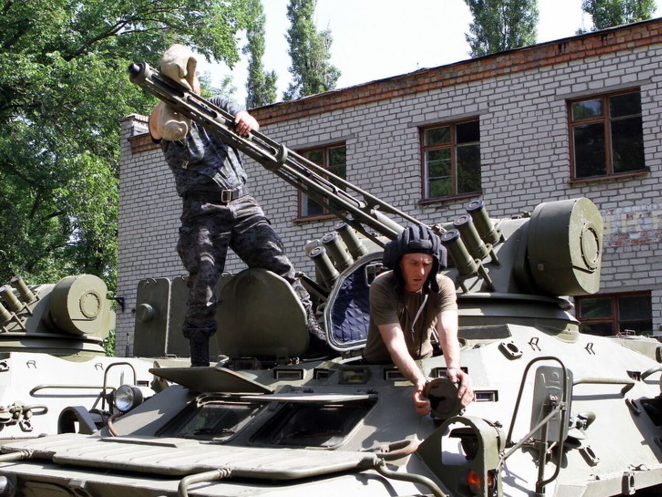 Бойцы довольны новой техникой, поскольку она позволяет им выполнять более сложные задачи.