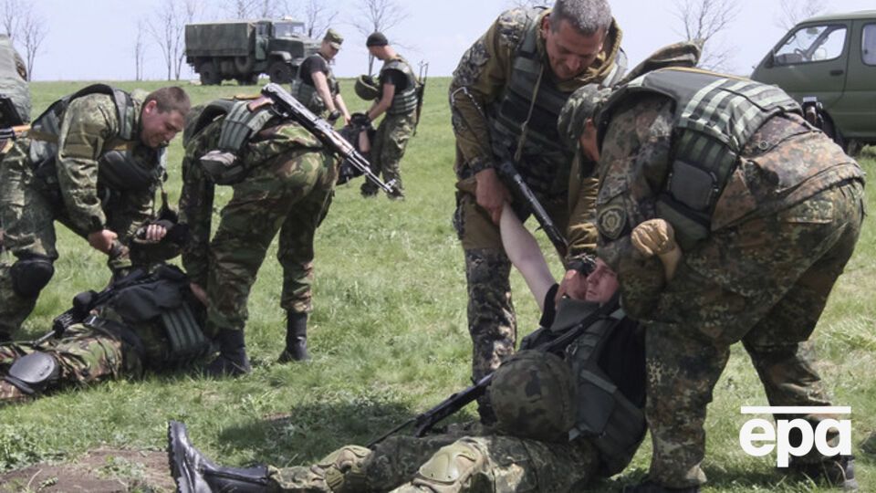 В результате атаки боевиков на Марьинку ранен 31 украинский солдат