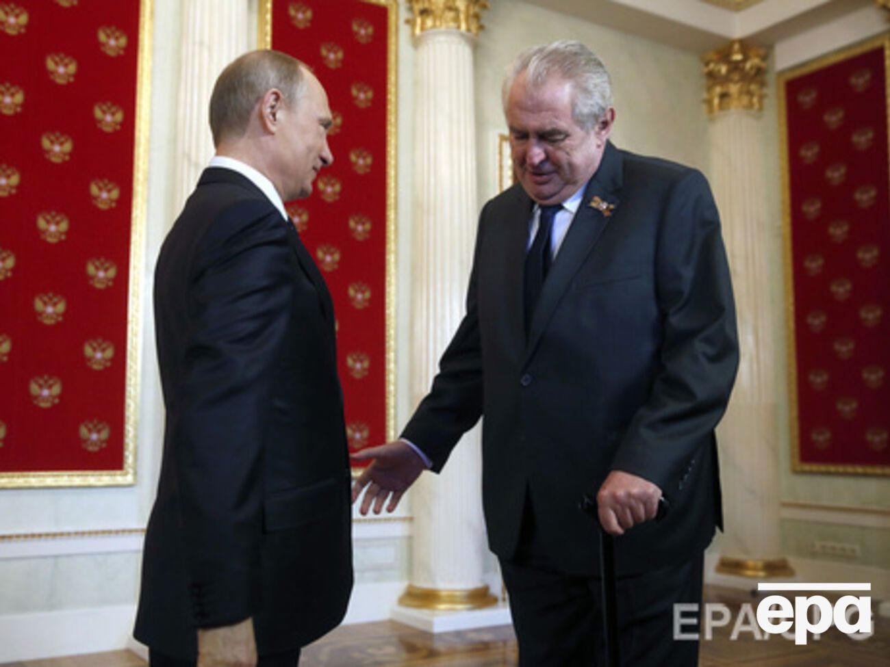 Другу Путина Земану в Чехии хотят урезать полномочия