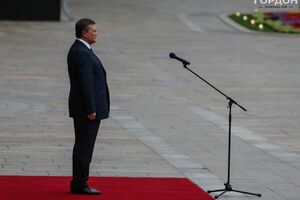 Виктор Янукович с сыном обжаловали введенные против них санкции ЕС