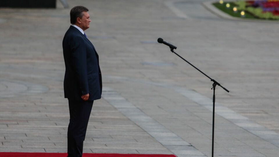 Виктор Янукович с сыном обжаловали введенные против них санкции ЕС