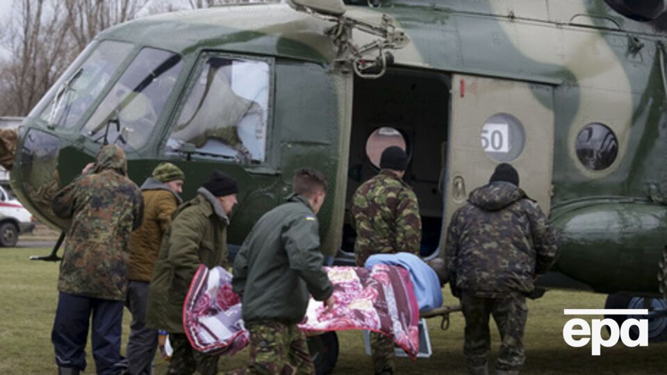 ОГА: 20 бойцов, которые получили ранения во время боевых действий в Марьинском районе, были эвакуированы в Днепропетровск вертолетами