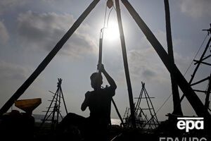 Цена на нефть продолжает снижаться с 22 июня