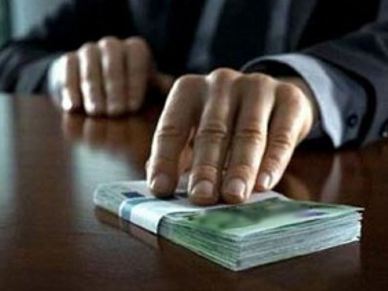 Милиционер попался на взятке