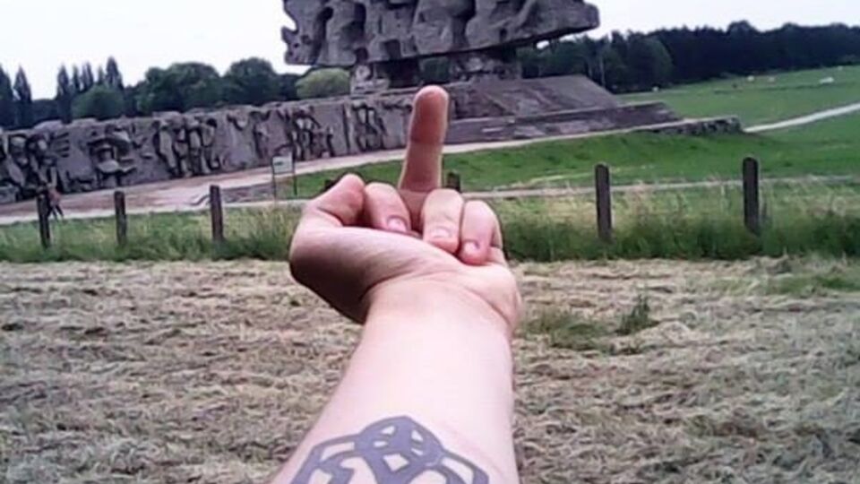 Это фото Влада Кучера вызвало скандал в Польше