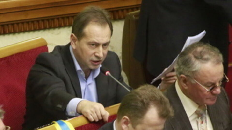 Томенко отметил, что члены комитета поддерживают инициативу Кабмина