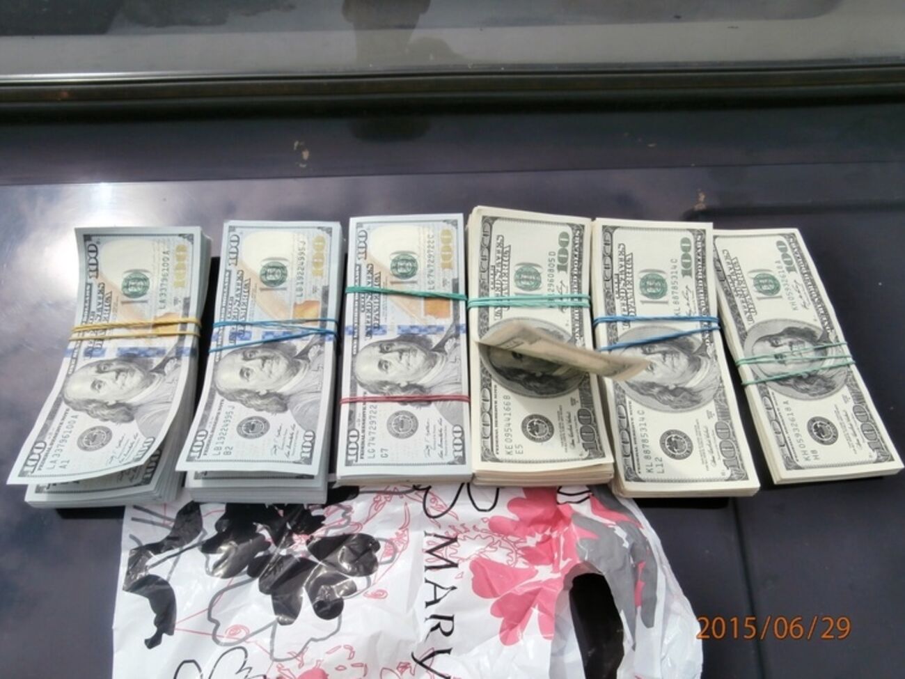 Пограничники изъяли валюту на въезде в "ДНР"