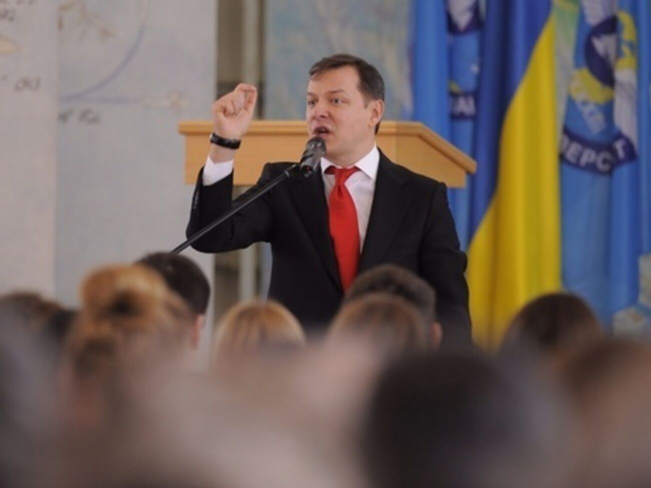 Олег Ляшко заявил, что "Батьківщина" предлагает заменить Игоря Шевченко Юрием Проданом