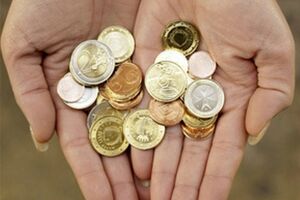 Пользователи сети спасают экономику Греции