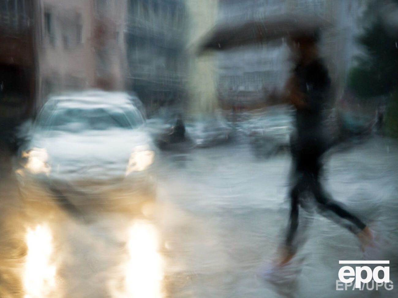 В Киеве вероятны дожди и грозы с градом