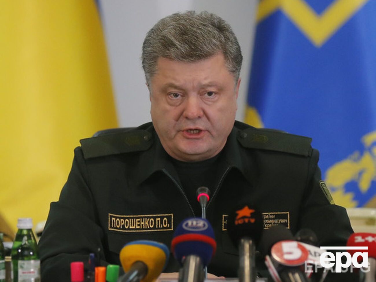 Порошенко подчеркнул, что вооружение к Марьинке подводили, предупредив партнеров по Минским договоренностям