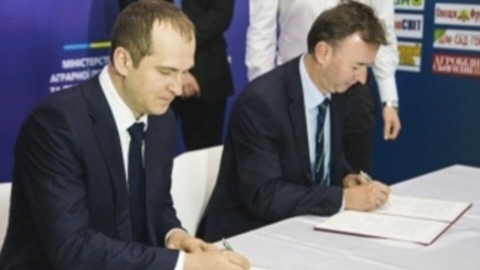 Павленко и Ольберс подписали декларацию о намерениях