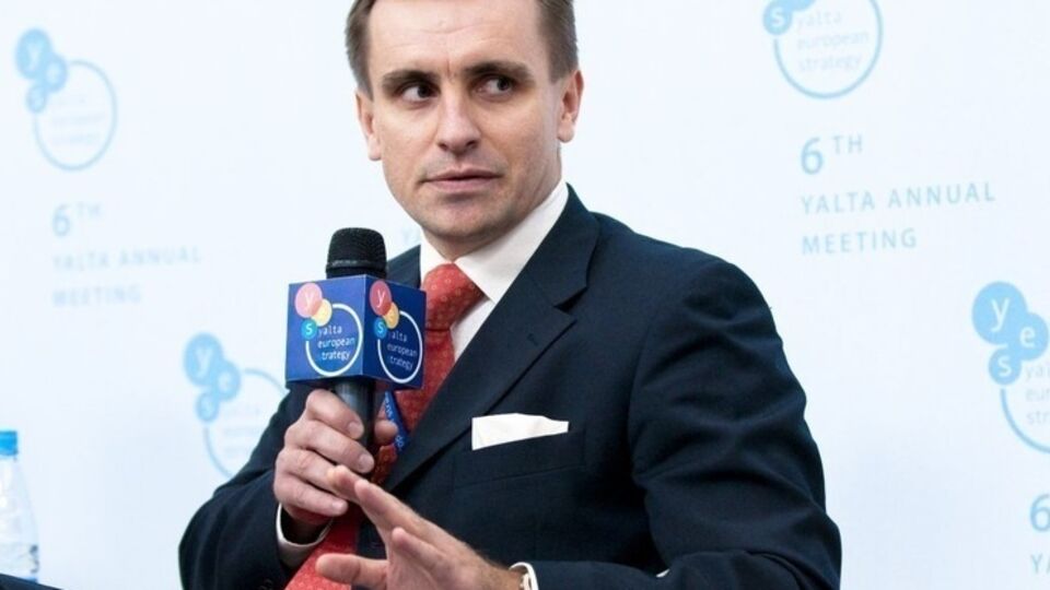 Константин Елисеев призвал ЕС отреагировать на атаку боевиков на Марьинку