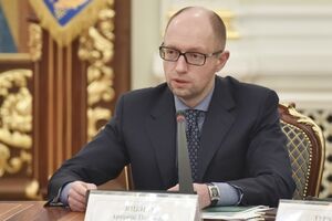 Арсений Яценюк: "Народный фронт" и Блок Петра Порошенко как самые большие фракции в парламенте должны определить единую систему и подход относительно участия в местных выборах