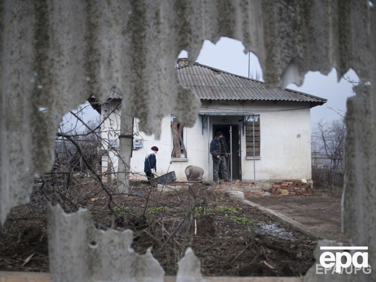 МВД сообщило об обстреле Авдеевки, в городе есть прямые попадания в жилые дома