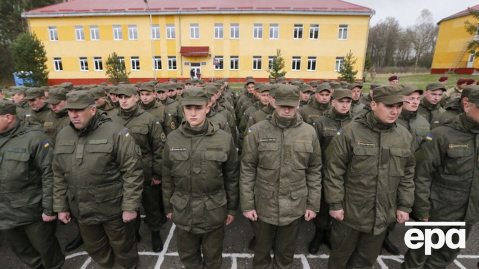 По данным Генштаба, из тысячи призывников в армию попадают лишь 30 человек