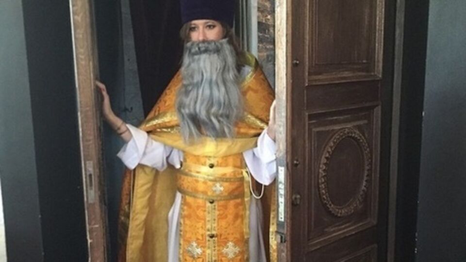 Кротов: В 18 веке архиереи щеголяли в тряпках с чужого, извините, зада и это никого не оскорбляло