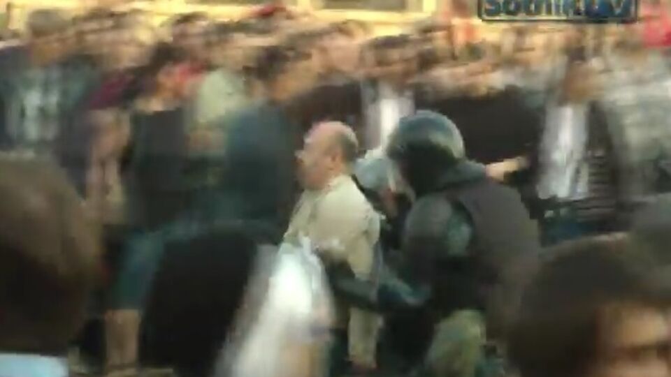 В РФ сняли документальный фильм "Ловушка для России" о событиях на Болотной площади в Москве. Видео